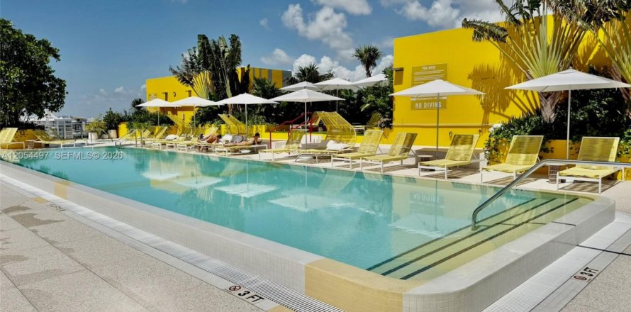 Studio à Condo à Miami, Floride № 2247778