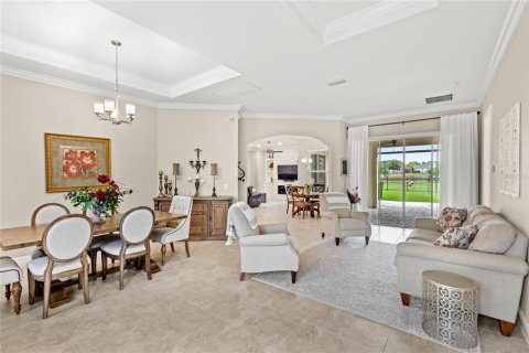 House in Sorrento, Florida 4 bedrooms, 246.75 sq.m. № 1736575 - photo 2