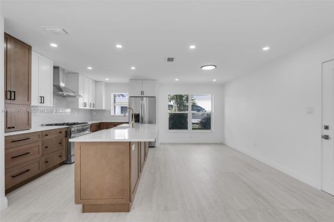 Купить виллу или дом в Катлер-Бей, Флорида 4 спальни, 172.98м2, № 2049692 - фото 13