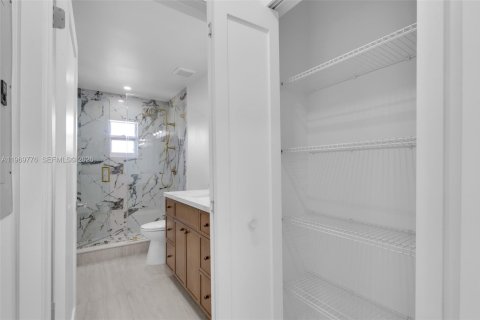 Купить виллу или дом в Катлер-Бей, Флорида 4 спальни, 172.98м2, № 2049692 - фото 15