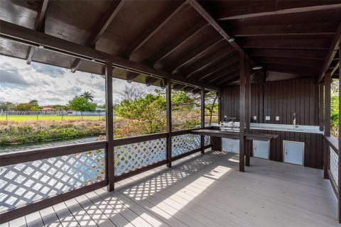 Купить виллу или дом в Катлер-Бей, Флорида 4 спальни, 172.98м2, № 2049692 - фото 5