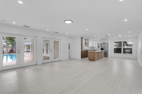 Купить виллу или дом в Катлер-Бей, Флорида 4 спальни, 172.98м2, № 2049692 - фото 6