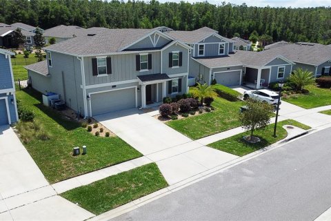 House in Mount Dora, Florida 5 bedrooms, 269.23 sq.m. № 2231411 - photo 2