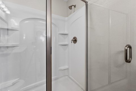Townhouse in Haines City, Florida 3 bedrooms, 167.41 sq.m. № 2104940 - photo 27