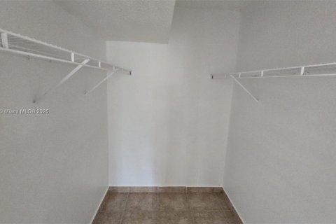 Condominio en venta en Miami, Florida, 2 dormitorios, 88.26 m2 № 1968081 - foto 15