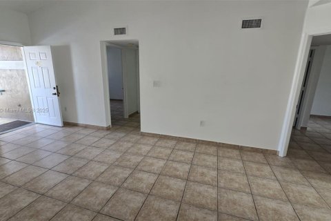 Condominio en venta en Miami, Florida, 2 dormitorios, 88.26 m2 № 1968081 - foto 11