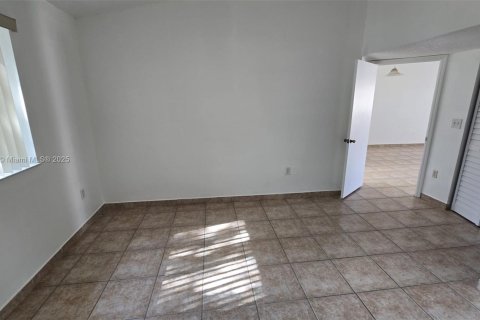 Condominio en venta en Miami, Florida, 2 dormitorios, 88.26 m2 № 1968081 - foto 13