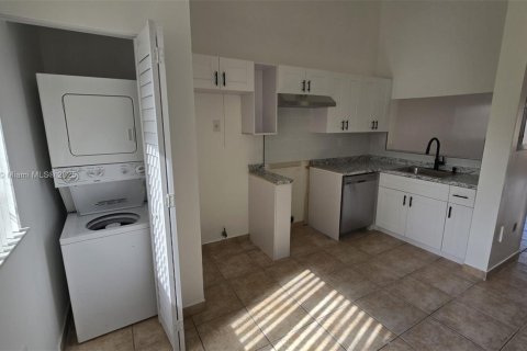 Condominio en venta en Miami, Florida, 2 dormitorios, 88.26 m2 № 1968081 - foto 20