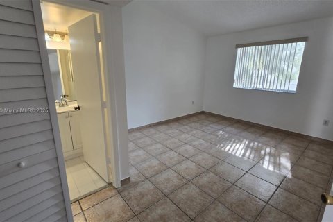 Condominio en venta en Miami, Florida, 2 dormitorios, 88.26 m2 № 1968081 - foto 14