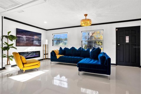 Casa en venta en Saint Petersburg, Florida, 4 dormitorios, 157.19 m2 № 2101536 - foto 4