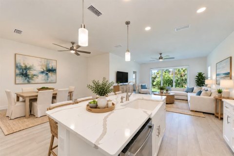 Casa en venta en Sarasota, Florida, 3 dormitorios, 172.8 m2 № 2386035 - foto 3