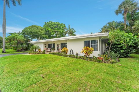 House in Lauderdale-by-the-Sea, Florida 2 bedrooms, 171.22 sq.m. № 1921088 - photo 4