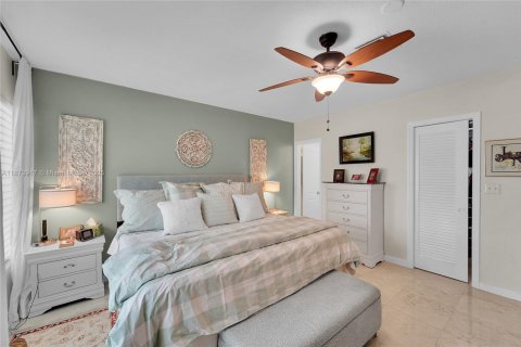 House in Lauderdale-by-the-Sea, Florida 2 bedrooms, 171.22 sq.m. № 1921088 - photo 23