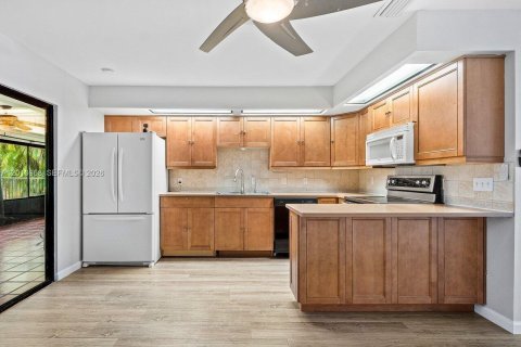 Villa ou maison à louer à Wellington, Floride: 3 chambres, 143.16 m2 № 2073634 - photo 24