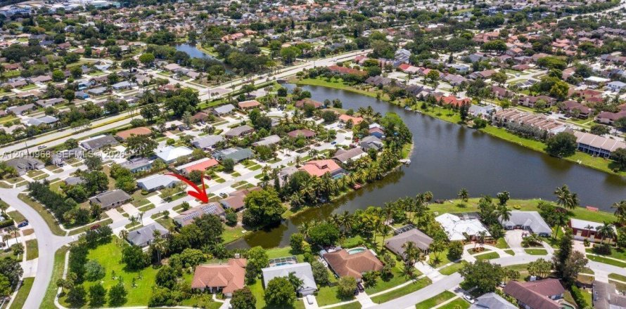 Villa ou maison à Wellington, Floride 3 chambres, 143.16 m2 № 2073634