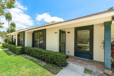Villa ou maison à louer à Wellington, Floride: 3 chambres, 143.16 m2 № 2073634 - photo 6
