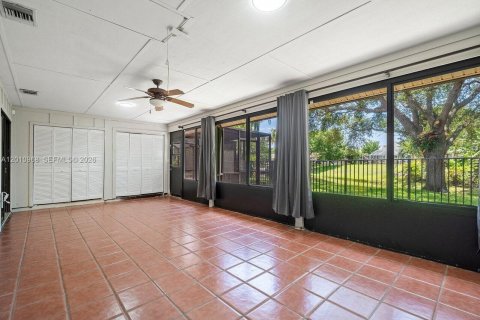 Villa ou maison à louer à Wellington, Floride: 3 chambres, 143.16 m2 № 2073634 - photo 29
