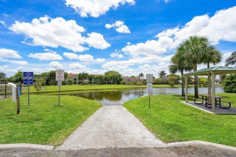 Villa ou maison à louer à Wellington, Floride: 3 chambres, 143.16 m2 № 2073634 - photo 14