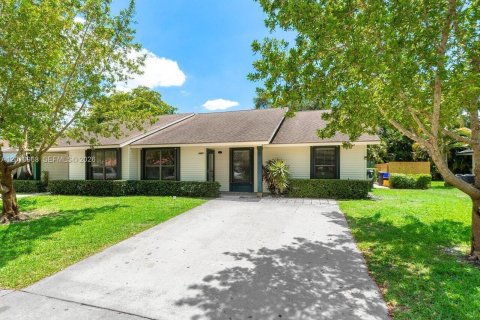 Villa ou maison à louer à Wellington, Floride: 3 chambres, 143.16 m2 № 2073634 - photo 5