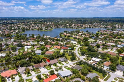 Villa ou maison à louer à Wellington, Floride: 3 chambres, 143.16 m2 № 2073634 - photo 2