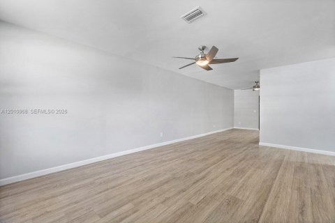 Villa ou maison à louer à Wellington, Floride: 3 chambres, 143.16 m2 № 2073634 - photo 20