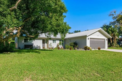 Casa en venta en Palm Harbor, Florida, 3 dormitorios, 153.1 m2 № 2430617 - foto 2
