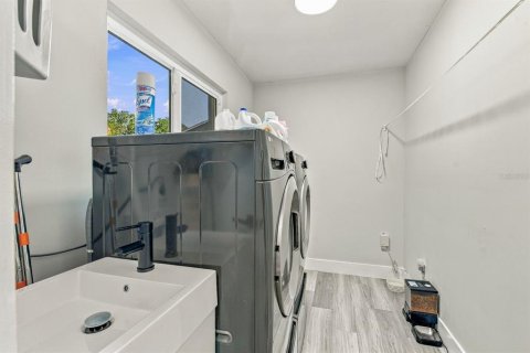 Casa en venta en Palm Harbor, Florida, 3 dormitorios, 153.1 m2 № 2430617 - foto 23