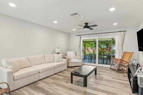 Casa en venta en Palm Harbor, Florida, 3 dormitorios, 153.1 m2 № 2430617 - foto 11