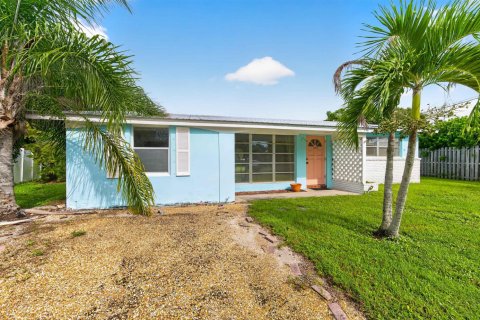Casa en venta en Stuart, Florida, 3 dormitorios, 118.54 m2 № 2413283 - foto 3