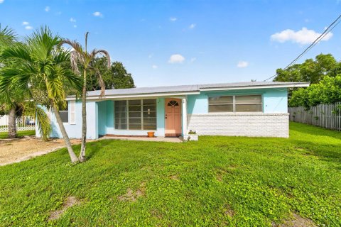 Casa en venta en Stuart, Florida, 3 dormitorios, 118.54 m2 № 2413283 - foto 2