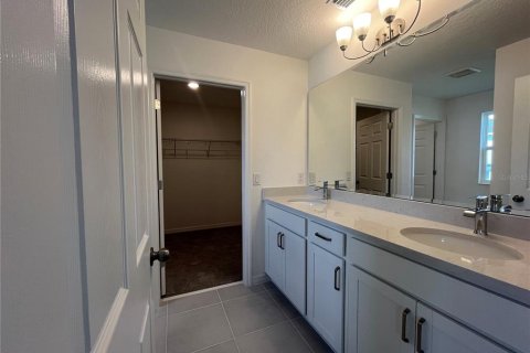 House in Groveland, Florida 4 bedrooms, 247.12 sq.m. № 1841915 - photo 10