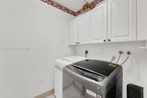 Casa en venta en Miramar, Florida, 4 dormitorios, 281.4 m2 № 1921941 - foto 26