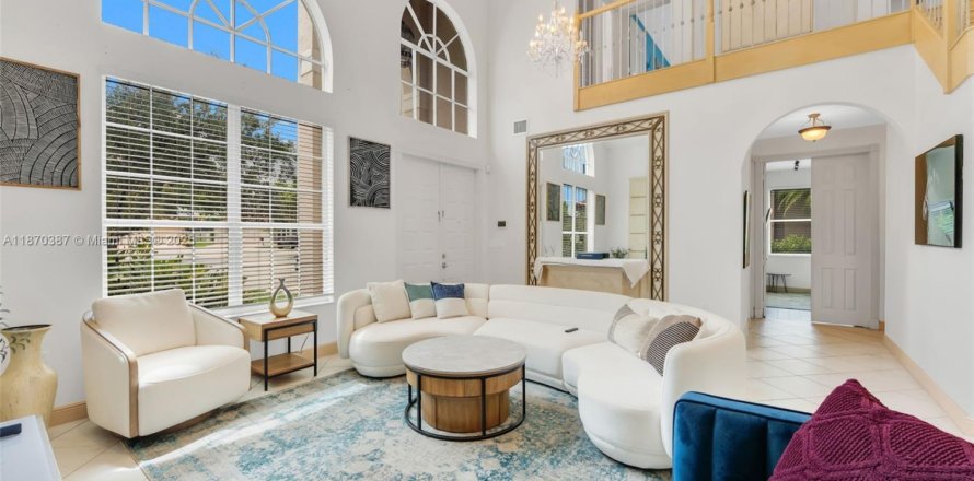 Casa en Miramar, Florida 4 dormitorios, 281.4 m2 № 1921941