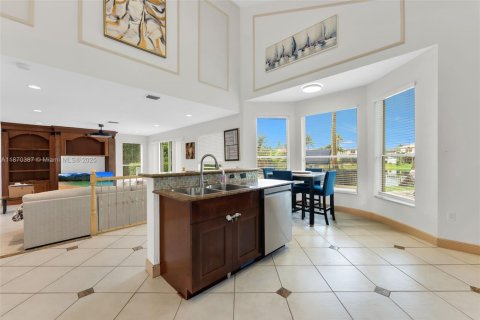 Casa en venta en Miramar, Florida, 4 dormitorios, 281.4 m2 № 1921941 - foto 9