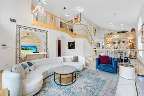 Casa en venta en Miramar, Florida, 4 dormitorios, 281.4 m2 № 1921941 - foto 4