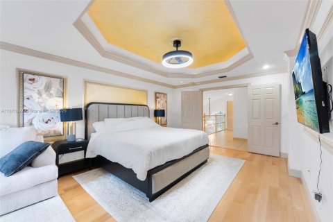 Casa en venta en Miramar, Florida, 4 dormitorios, 281.4 m2 № 1921941 - foto 13