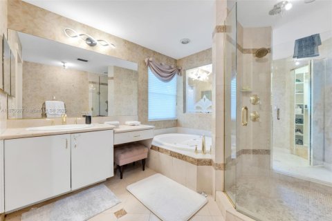 Casa en venta en Miramar, Florida, 4 dormitorios, 281.4 m2 № 1921941 - foto 16