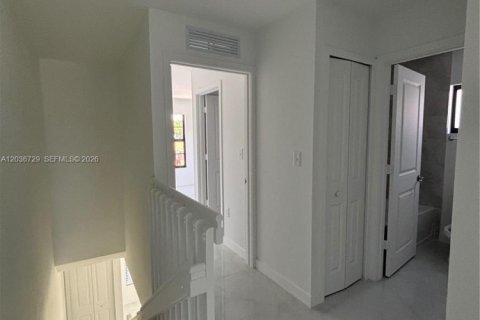 Снять в аренду таунхаус в Флорида-Сити, Флорида 3 спальни, № 2085171 - фото 21