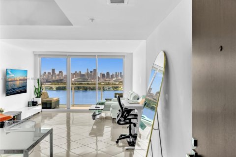 Купить кондоминиум в Майами-Бич, Флорида 1 спальня, 69.31м2, № 1975868 - фото 3