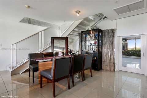 Купить кондоминиум в Майами, Флорида 2 спальни, 132.01м2, № 1744031 - фото 5