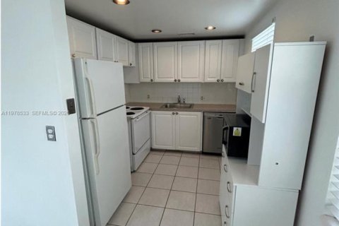 Condominio en alquiler en Boca Raton, Florida, 2 dormitorios, 78.04 m2 № 2080190 - foto 6
