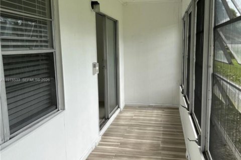 Condominio en alquiler en Boca Raton, Florida, 2 dormitorios, 78.04 m2 № 2080190 - foto 12