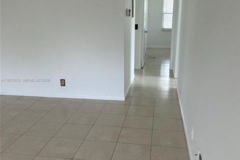 Condominio en alquiler en Boca Raton, Florida, 2 dormitorios, 78.04 m2 № 2080190 - foto 7