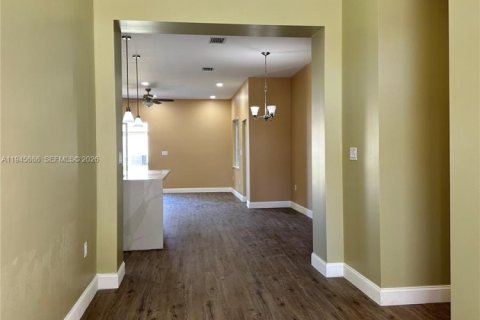 Casa en venta en Palm Bay, Florida, 4 dormitorios № 2001700 - foto 15