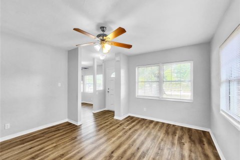 Villa ou maison à louer à Clearwater, Floride: 3 chambres, 144.18 m2 № 2425791 - photo 5