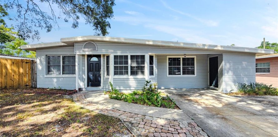 Villa ou maison à Clearwater, Floride 3 chambres, 144.18 m2 № 2425791