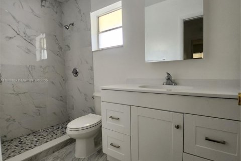 Condo in Hollywood, Florida, 1 bedroom № 1941039 - photo 19