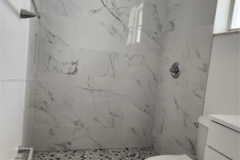 Condo in Hollywood, Florida, 1 bedroom № 1941039 - photo 22