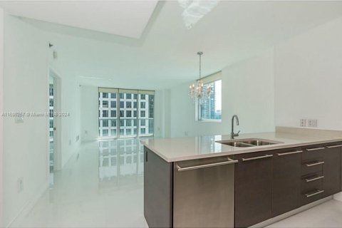 Condo in Miami, Florida, 2 bedrooms  № 1694513 - photo 9