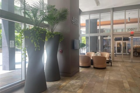 Condo in Miami, Florida, 2 bedrooms  № 1694513 - photo 30